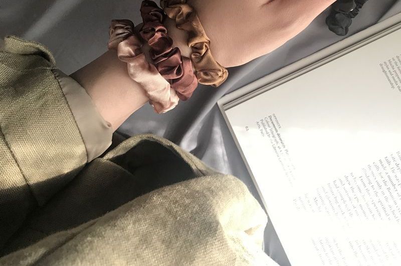 6: Set of Scrunchies Silky