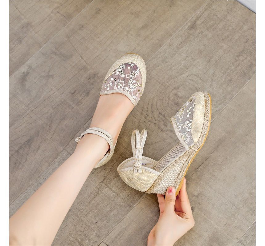 Flower Sandals Embroidered Wedge