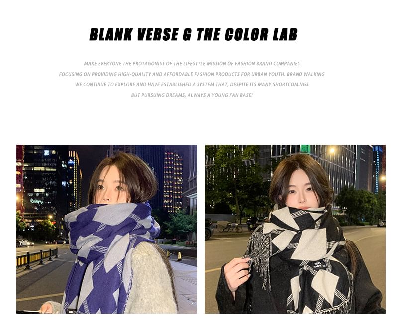 Tasseled Print Argyle Scarf