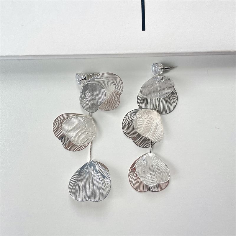 Metallic Earring Drop