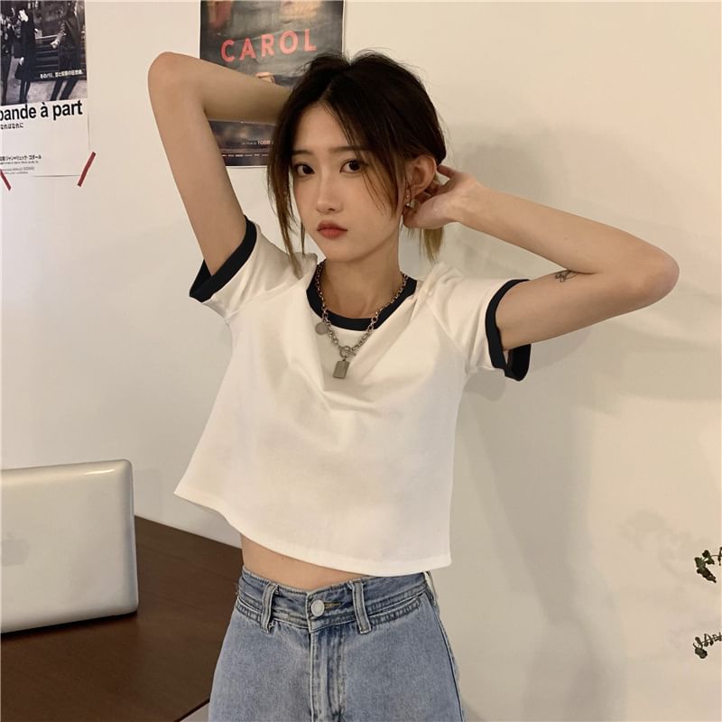 Trim Crew Contrast Neck Crop T-Shirt Short-Sleeve