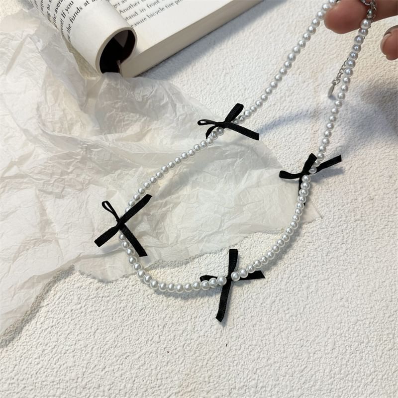 Ribbon Faux Pearl Choker