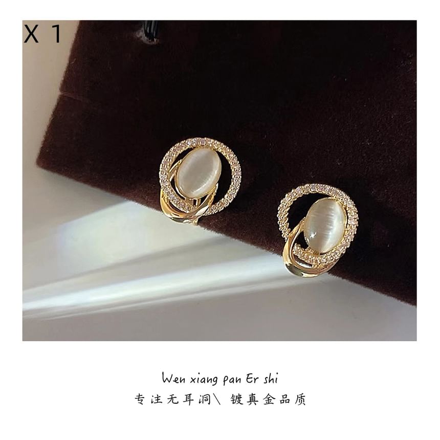 Rhinestone Ear Cuff Alloy