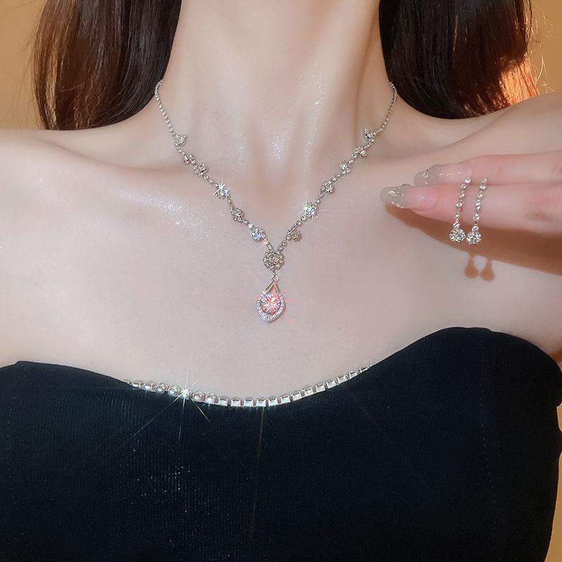 + Set: Drop Necklace Rhinestone Earring