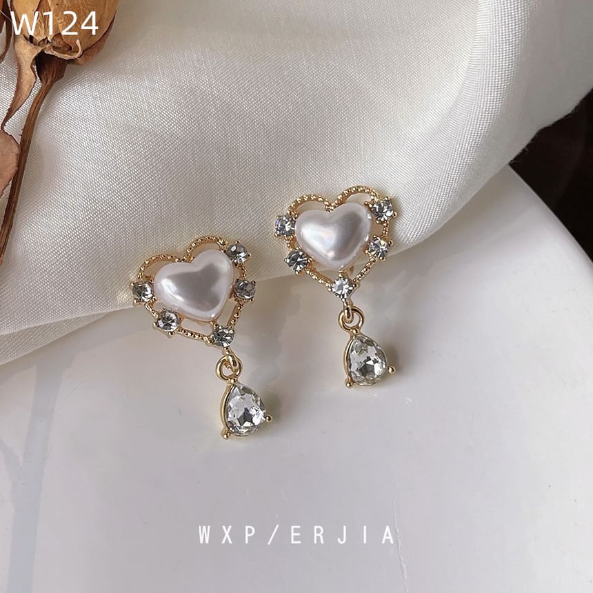 Rhinestone On Drop Pearl Heart Clip Earring Faux