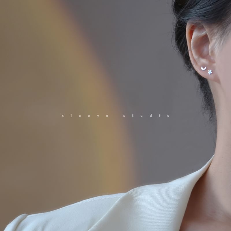 Stud Earring Asymmetrical Crescent Silver Star 925 Sterling