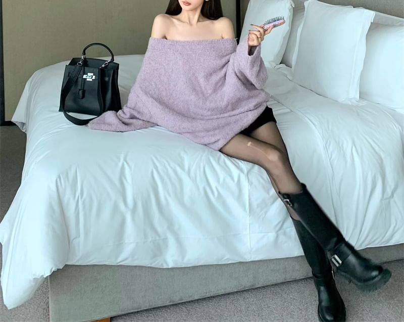 Drop / Off Shoulder Belt Plain Oversized Sweater