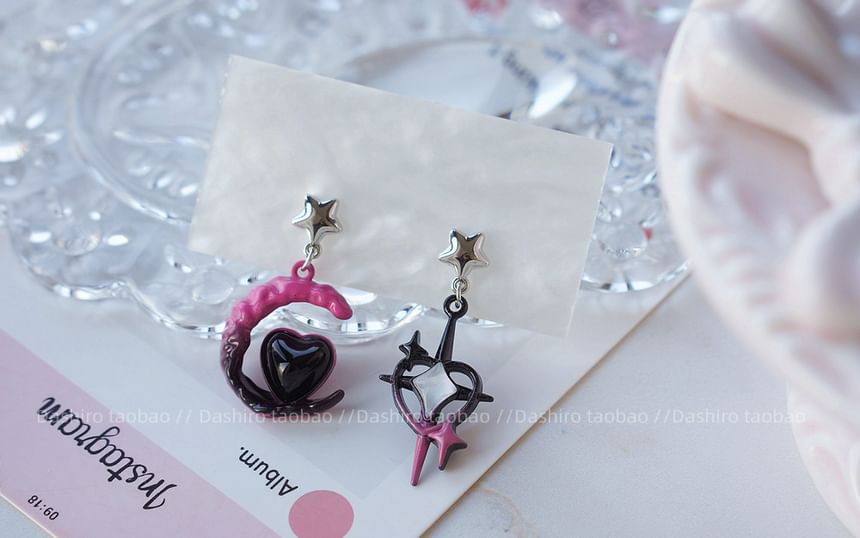 Earring Asymmetrical / Moon Star Clip-On Drop