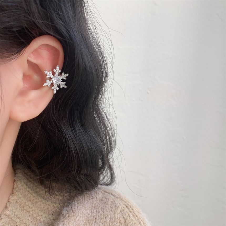 Ear Rhinestone Snowflake Cuff