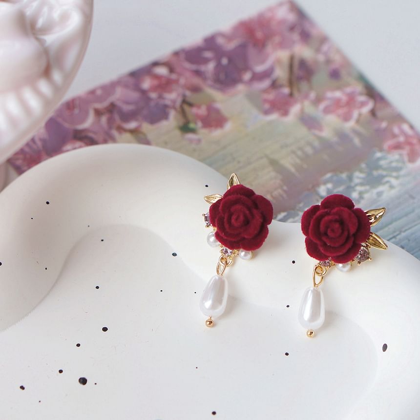 On Drop Rose / Clip Pearl Faux Earring