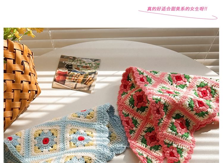 Knit Head Triangle Floral Plaid Scarf