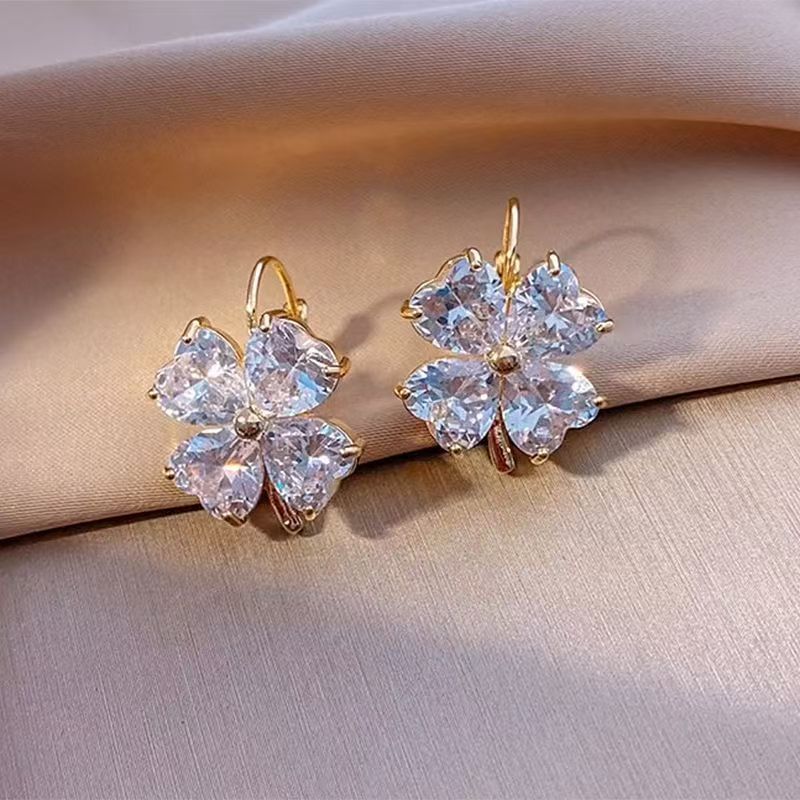 Drop Cubic Earring Zirconia Clover