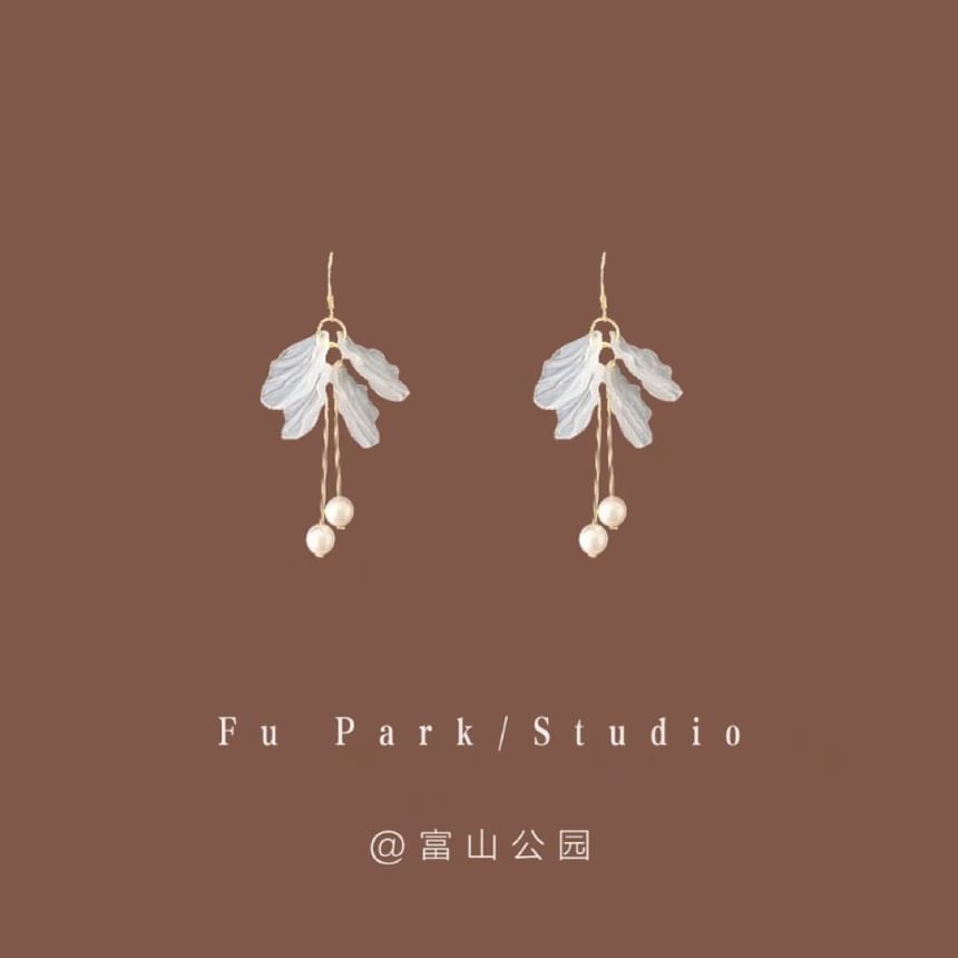 Earring Flower Pearl Drop Faux