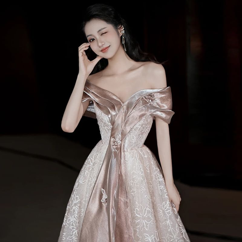 Accent Lace A-Line Off-Shoulder Floral Short-Sleeve Evening Gown