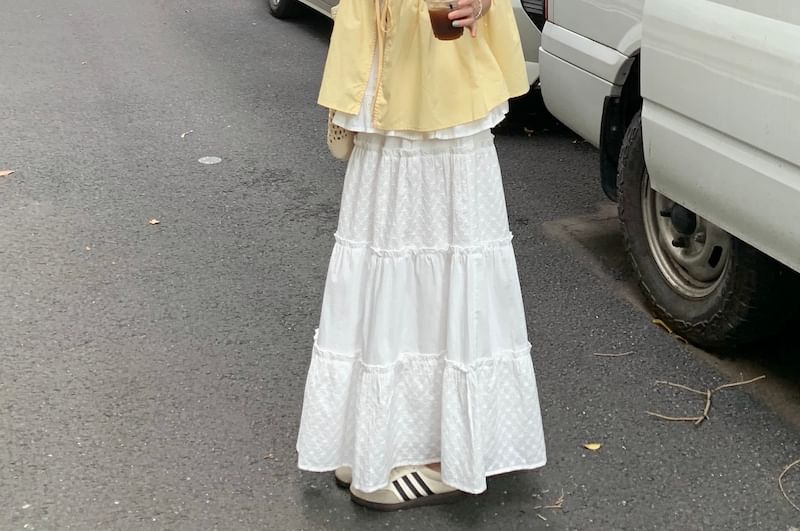 Trim Sleeveless Two-Piece Tie Tone Front Blouse Frill Mock Two