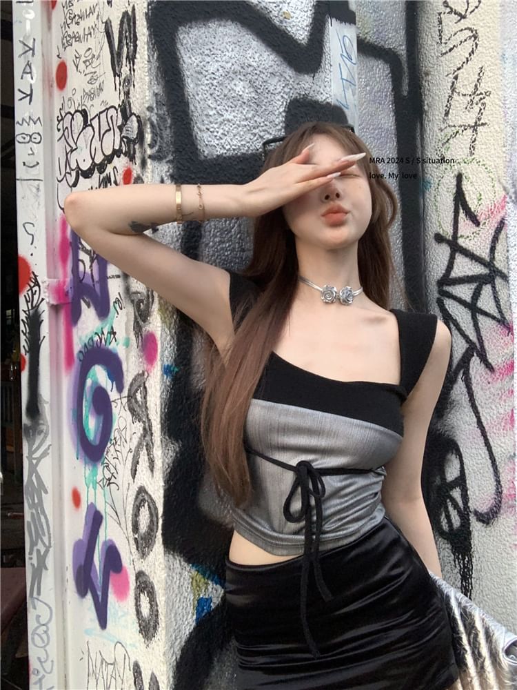 Slim Crop Bow Fit Top Square Tank Neck Two Tone