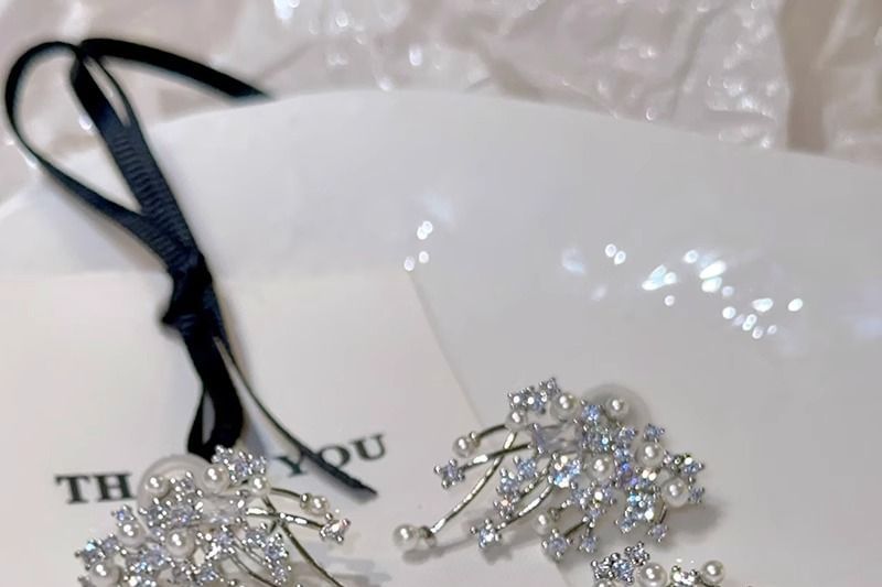 Rhinestone Stud Firework Pearl Faux Earring Alloy