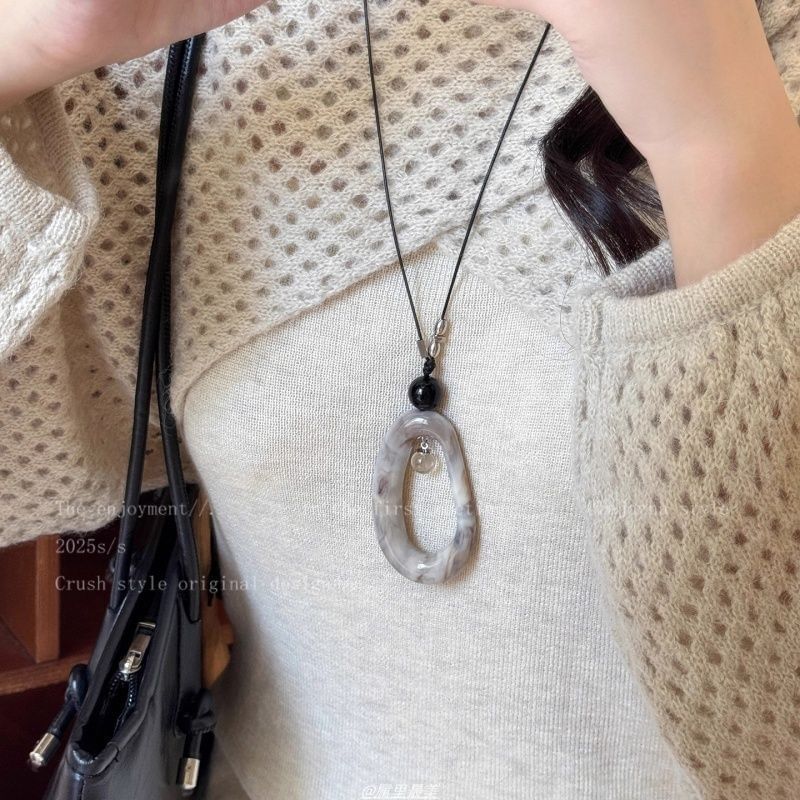 Hoop Irregular Pendant Resin Cord Necklace