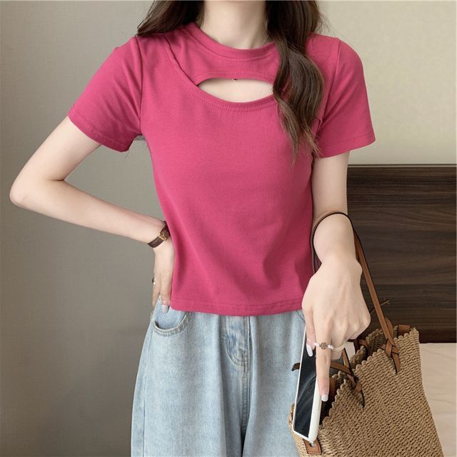 Cut Plain Out Short-Sleeve Crew T-Shirt Neck