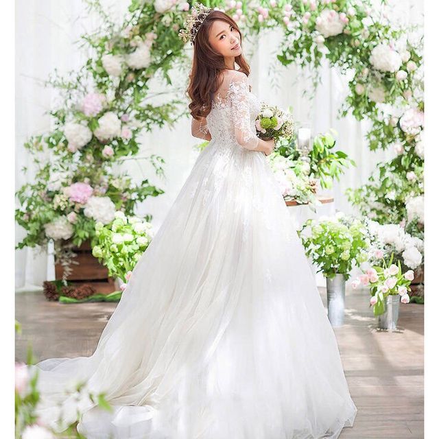Wedding A-Line 3/4-Sleeve Lace Gown