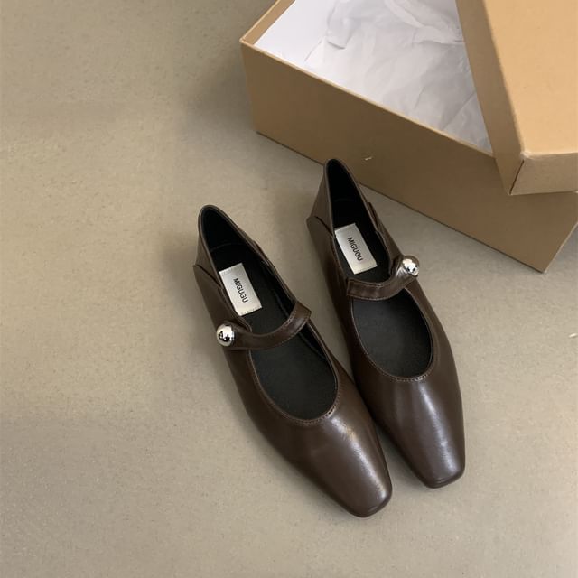 Mary Toe Square Jane Flats