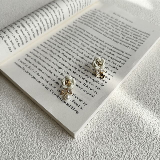 Faux Floral Drop Alloy Pearl Earring