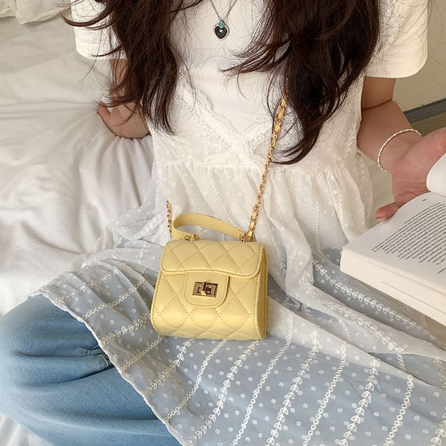 Quilted Crossbody Strap Bag Flap Chain