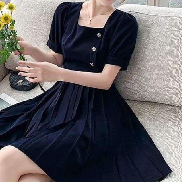 Square Plain Neck A-Line Puff-Sleeve Dress
