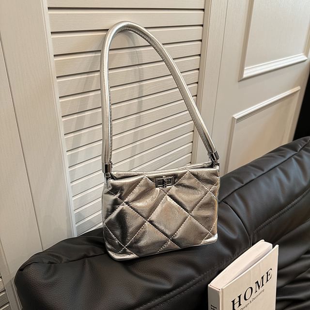 Bag Quilted Twisted Bucket