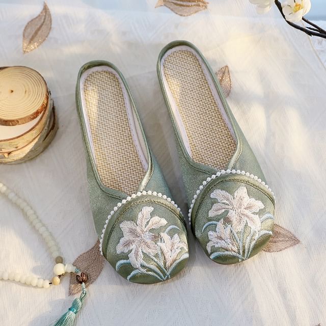 Textile Embroidered Flats