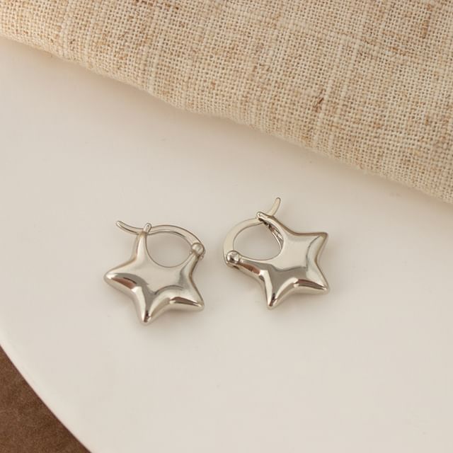 Huggie Clip-On Star / Earring