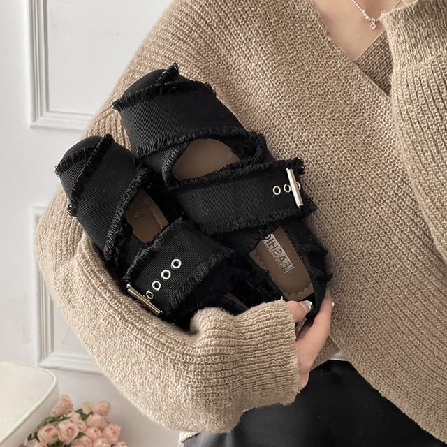 Buckled Flats Ballet Plain