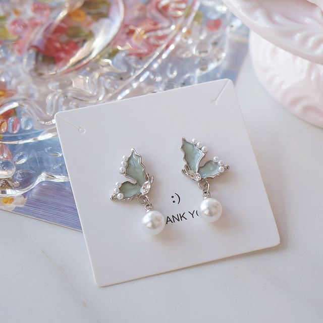 Pearl Butterfly Drop Rhinestone Earring Faux