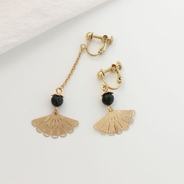 Asymmetrical On Drop Clip Earring / Fan