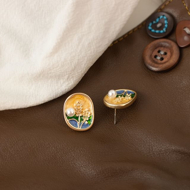 Clip Earring On Pearl Stud / Enamel Faux