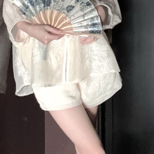 Embroidered Shorts V-Neck A-Line Blouse / Maxi Rise Set Plain Camisole High Top Flower Skirt Puff-Sleeve