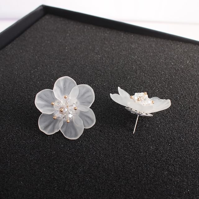 Clip-On Flower Earring Ear / Stud