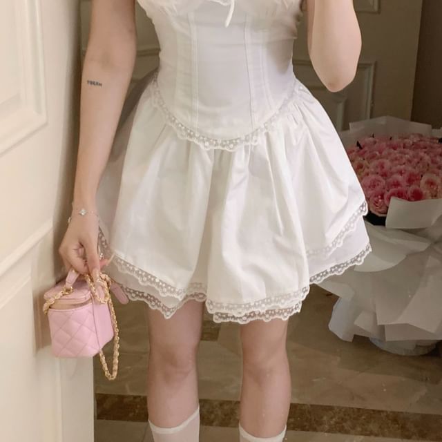 A-Line / Bow Cap Square Plain Waist Ruffle Mini Blouse High Lace Trim Sleeve Neck Skirt