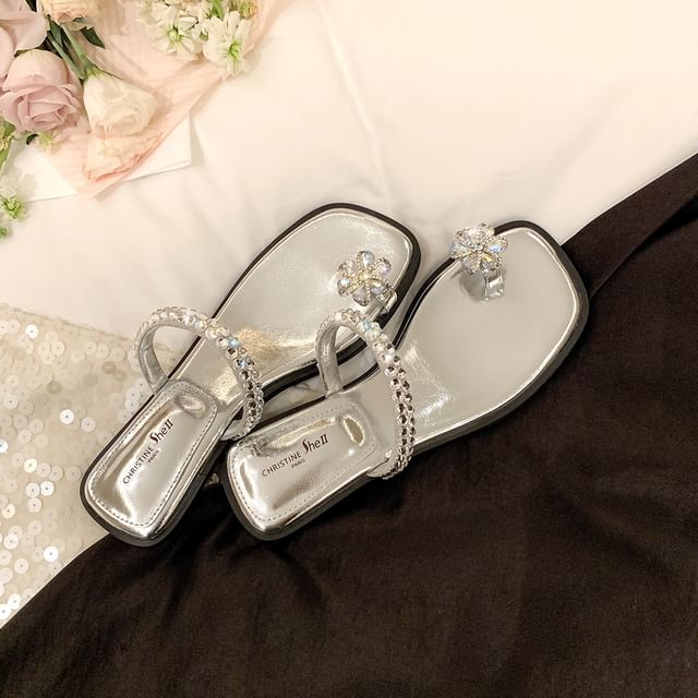 Rhinestone Flower Loop Toe Sandals