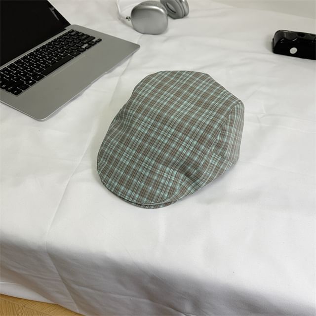 Cap Plaid Flat