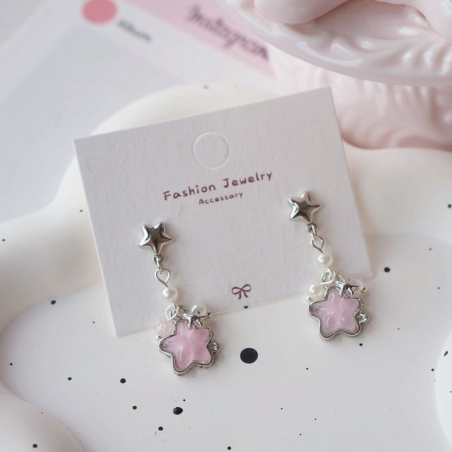 / On Clip Star Dangle Earring