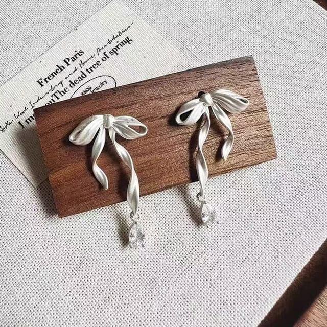 Clip-On Bow Drop / Earring Rhinestone