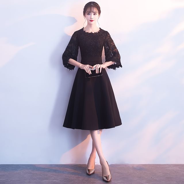 Dress A-Line Plain / Neck Lace Round Evening Cocktail Elbow Panel Midi Sleeve Gown