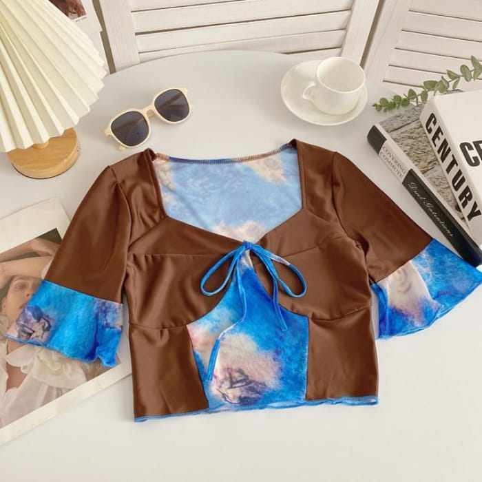 Short-Sleeve V-Neck Color Block Crop Top - Blue / One Size