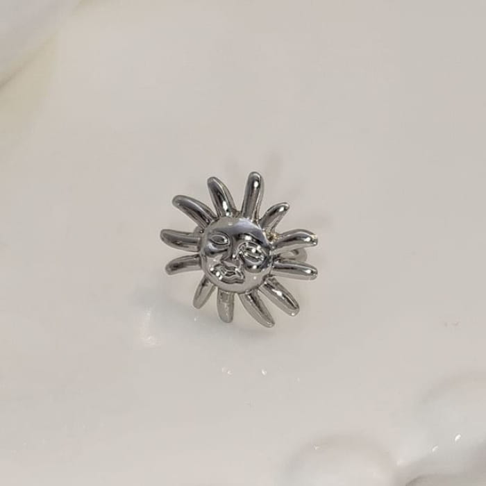 Sun Ear Cuff - 1 Pc - Right - Silver / One Size