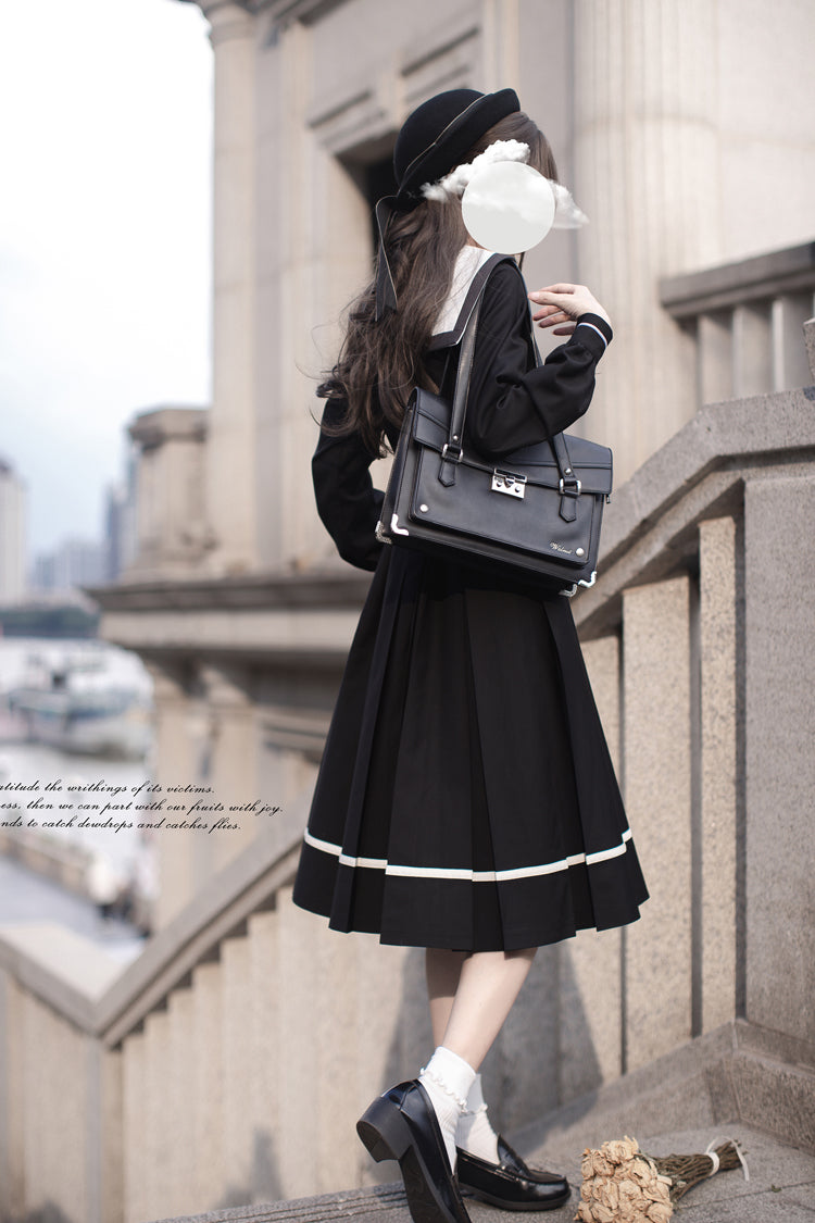 Sweet Lolita Dress with Navy Collar and Bowknot, College Style