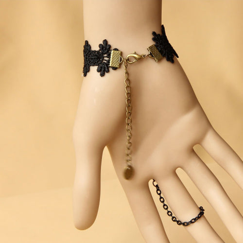Retro Romantic Lace Gothic Wristlet in Black