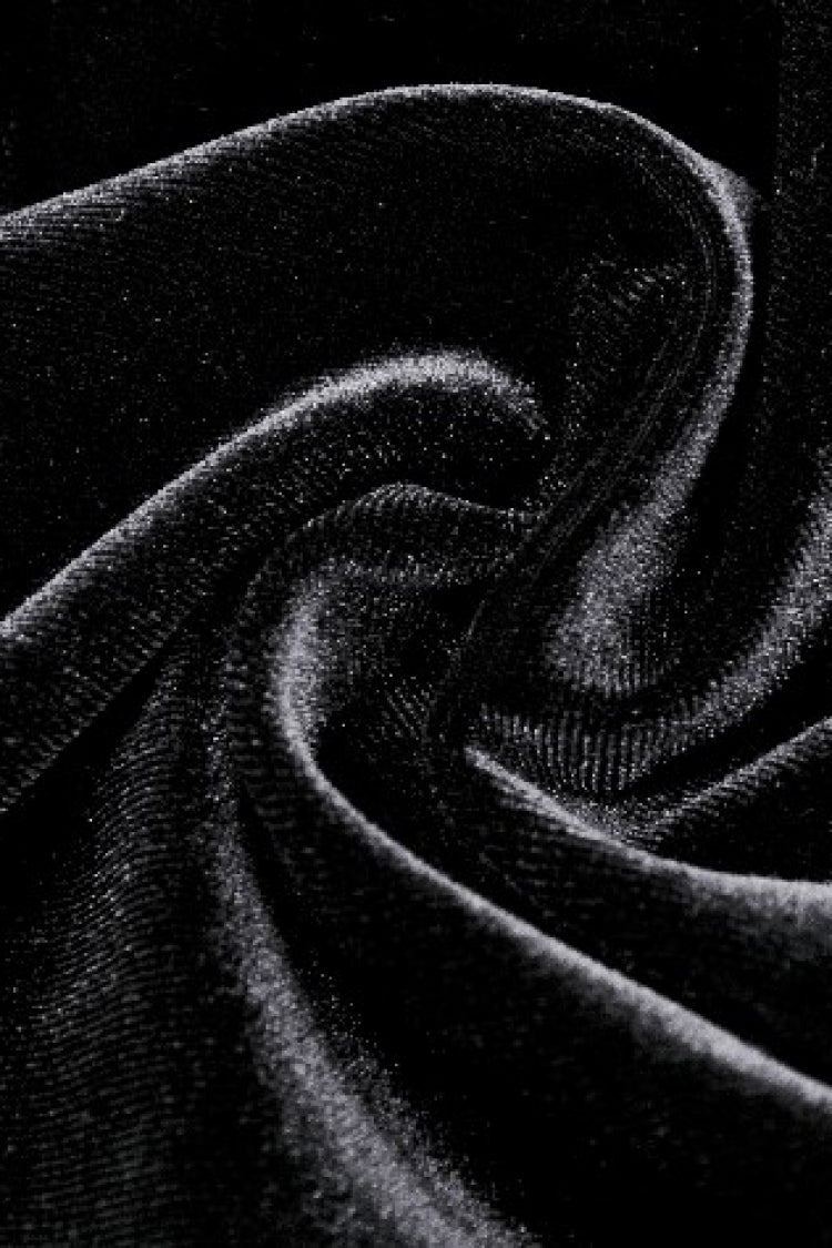 Jet-Black Gothic Cape with Flared Sleeves and Ruffled Lace Trim