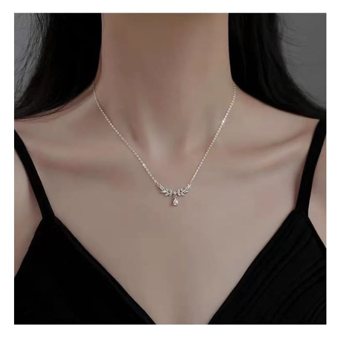 925 Sterling Silver Rhinestone Wheat Necklace