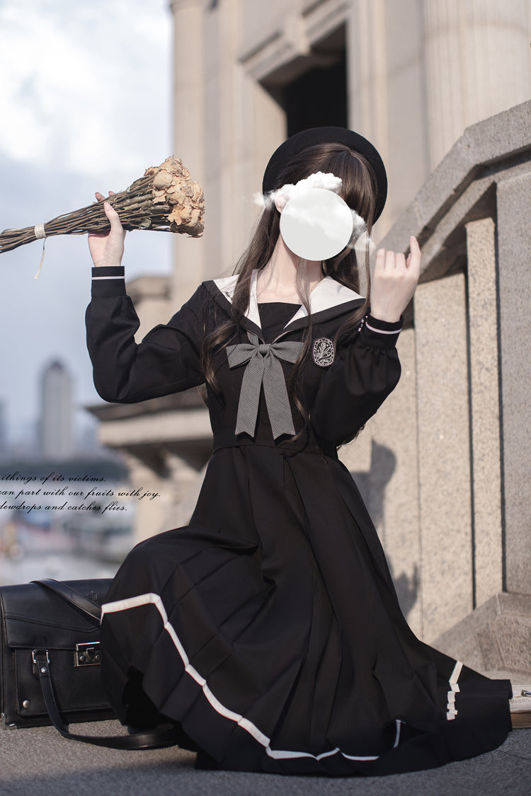 Sweet Lolita Dress with Navy Collar and Bowknot, College Style